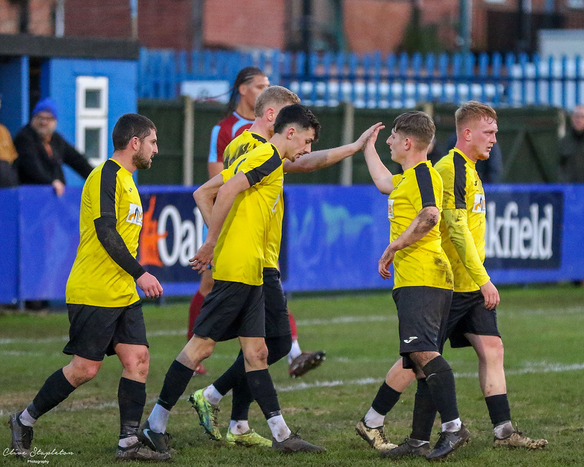 Clive Stapleton Photography - Football Photography