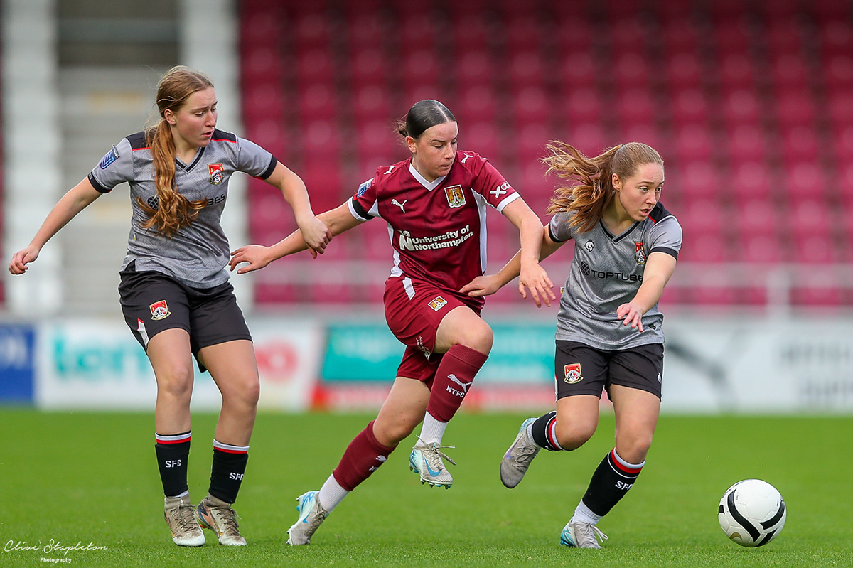 Clive Stapleton Photography - Football Photography