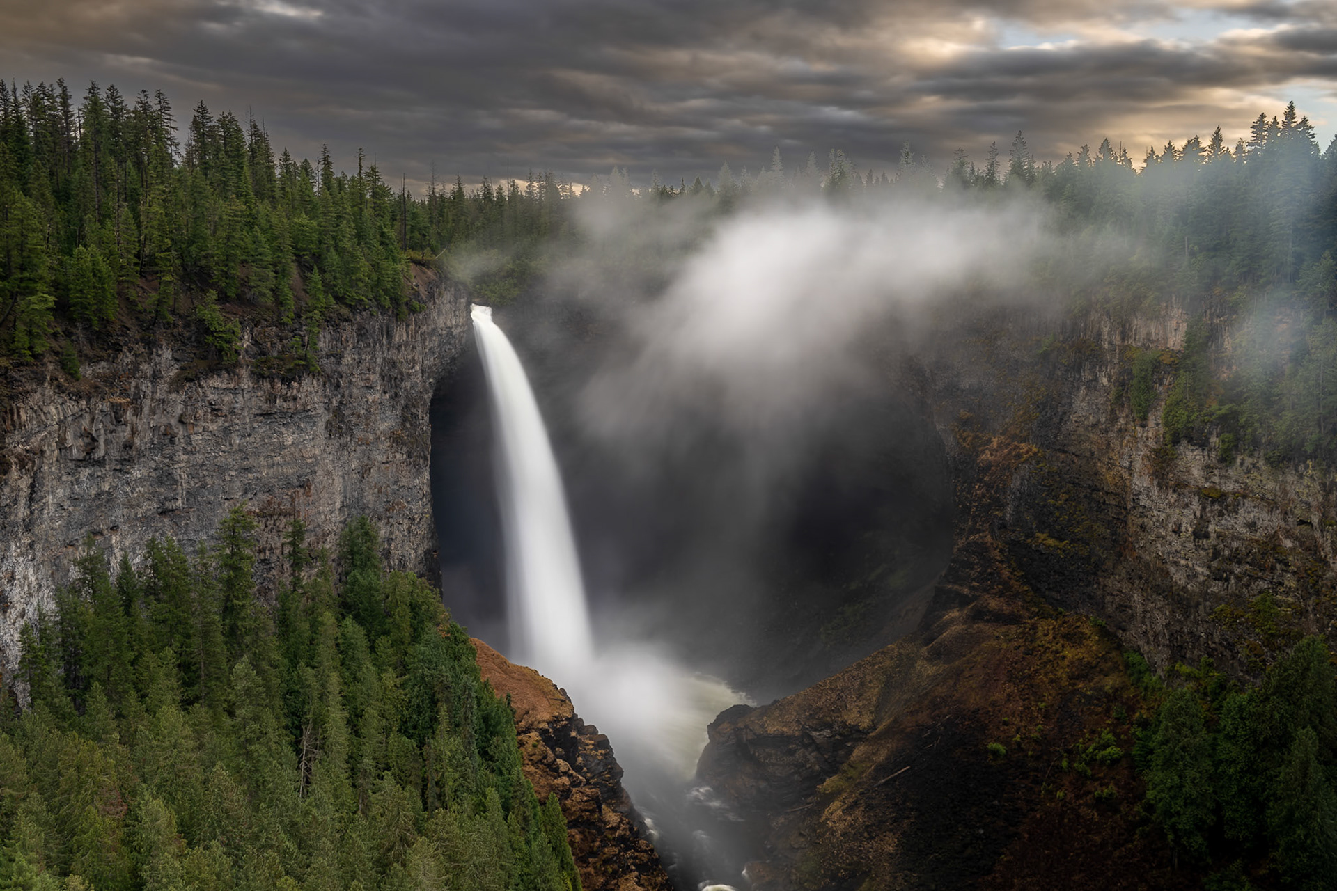 Helmcken Falls