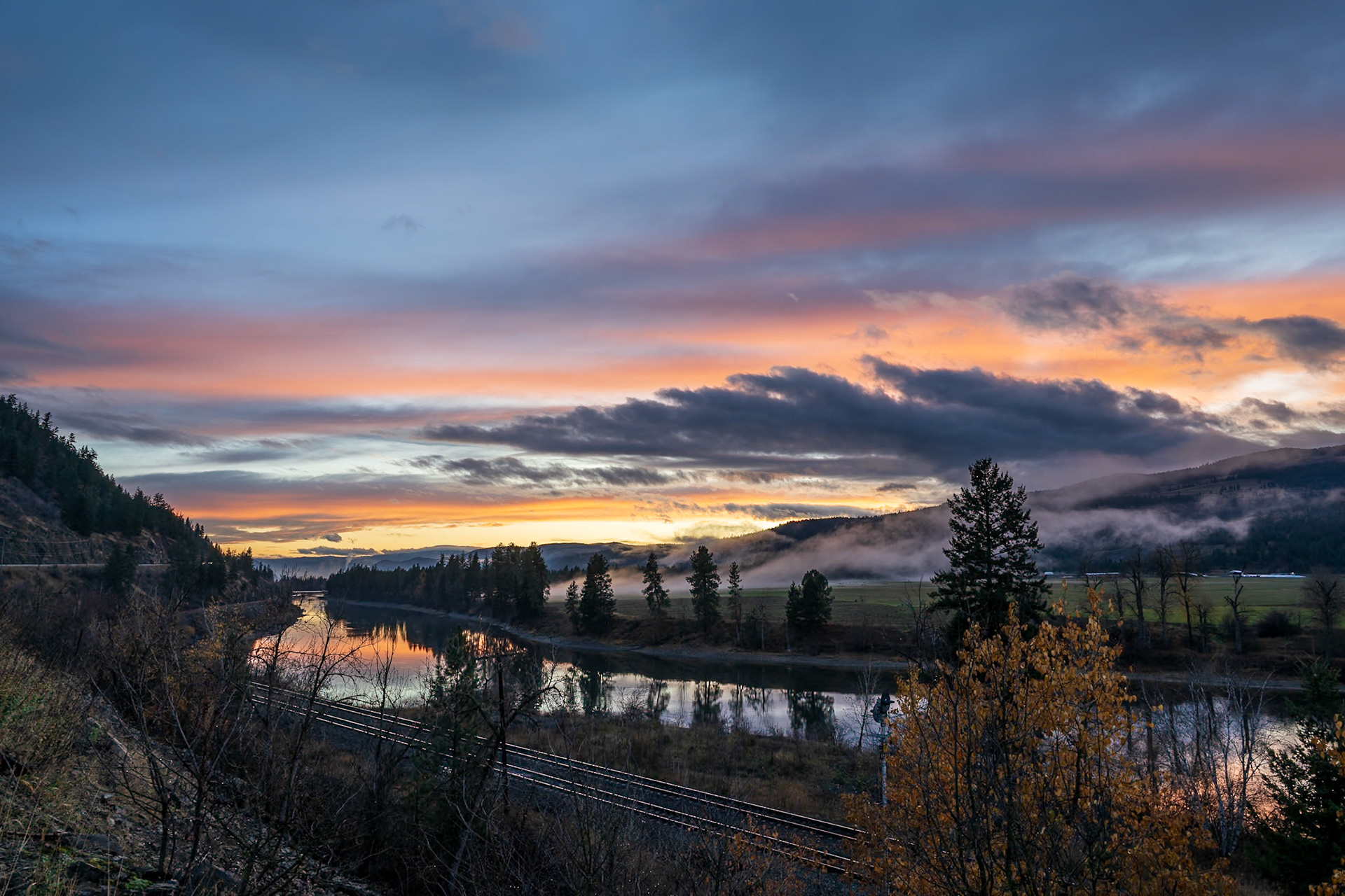 A gorgeous sunset over the North Thompson River demanded time to pull off the highway and appreciate the colour and peaeful reflections.