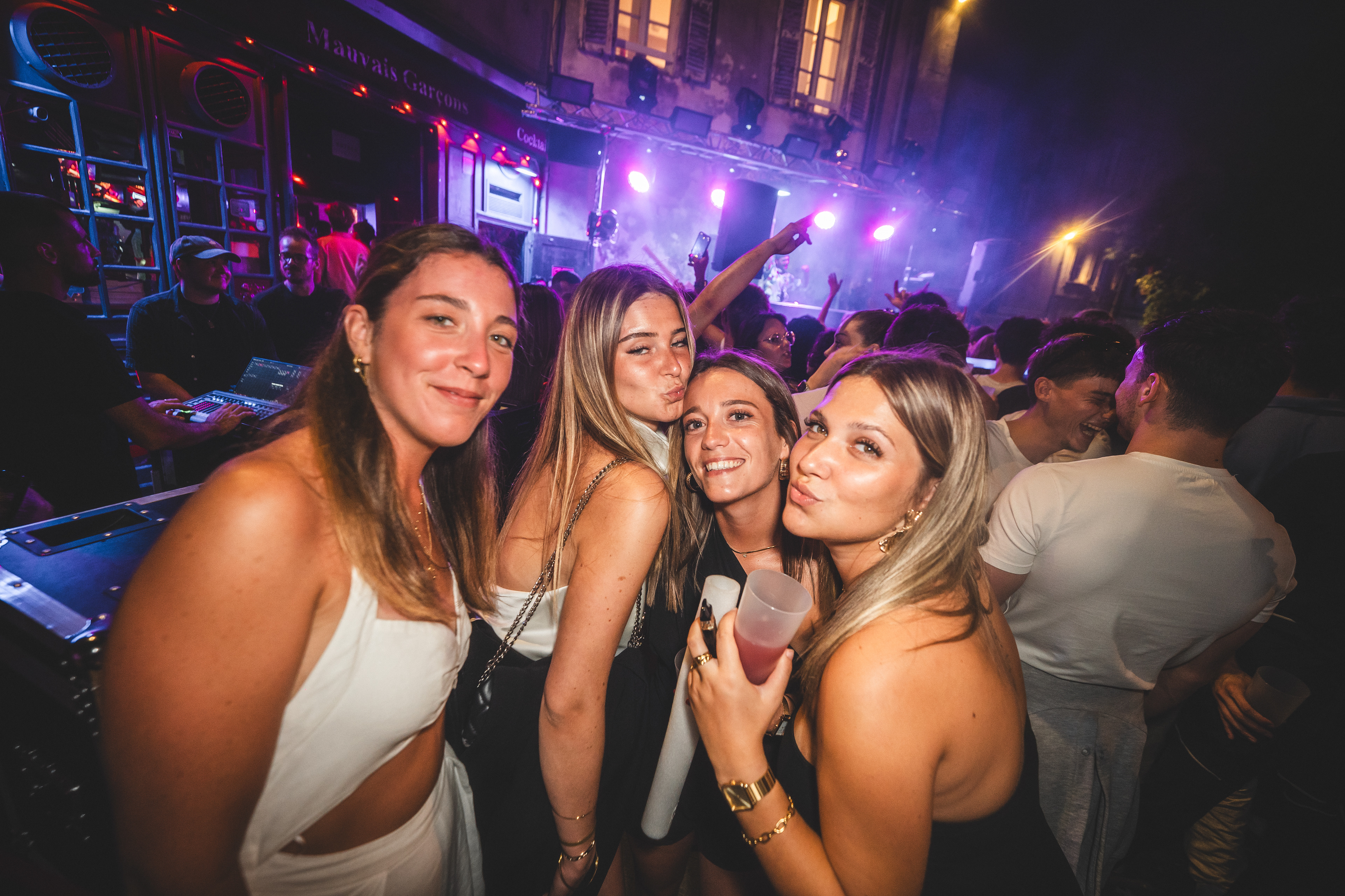 MAUVAIS GARÇONS - FDLM