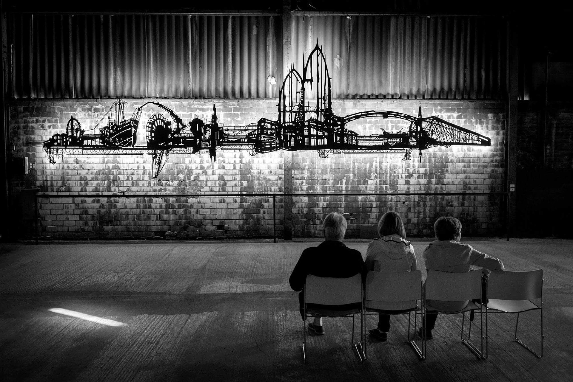 NordArt International Art Exhibition | Büdelsdorf, Germany | 2007 | Installation view | laser cutting, metal, LED lights | 10x3 m | Photograpy: Christian clewing