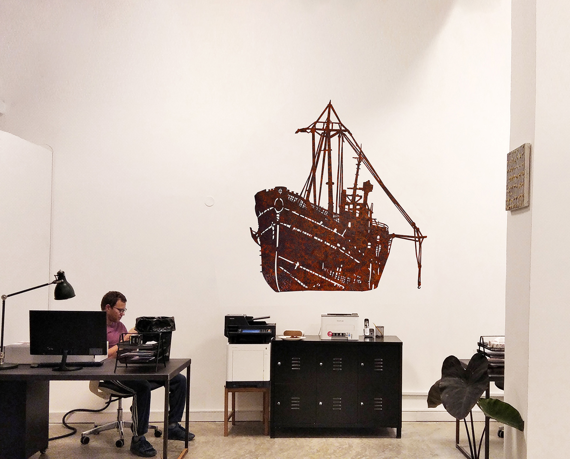 Untitled | 2015 | metal, laser cutting, LED Lights 155x150 cm