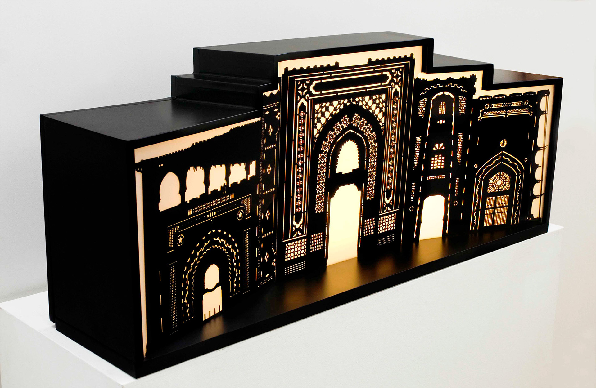 Sha'arot | 2010 | cardboard, laser cutting, wood, perspex, fluorescent light | 158x55x30 cm
