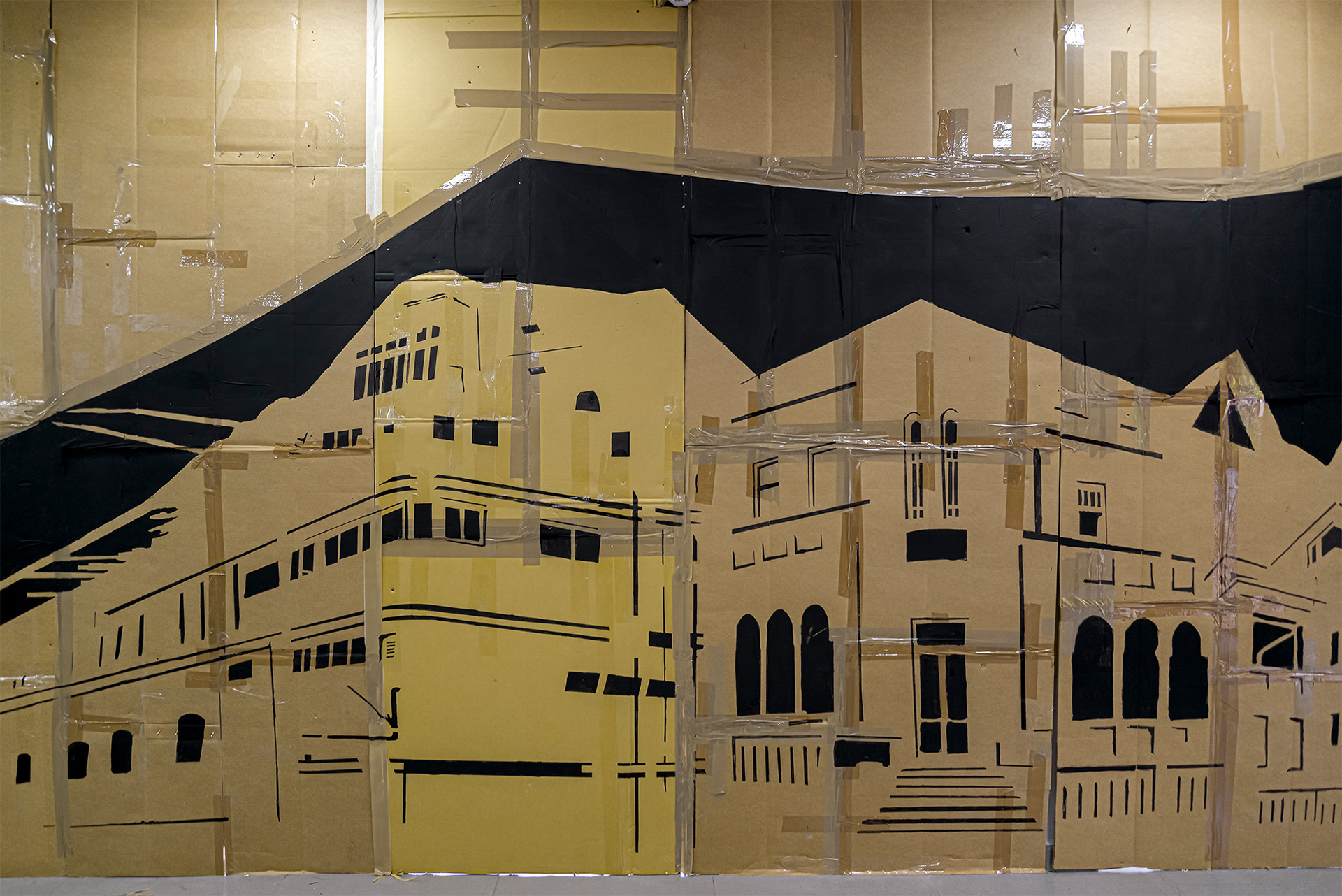 Fragments | 2019 | Recycled cardboard, Industrial paint | 7x2.5m | Photography: Inbar Rothschild