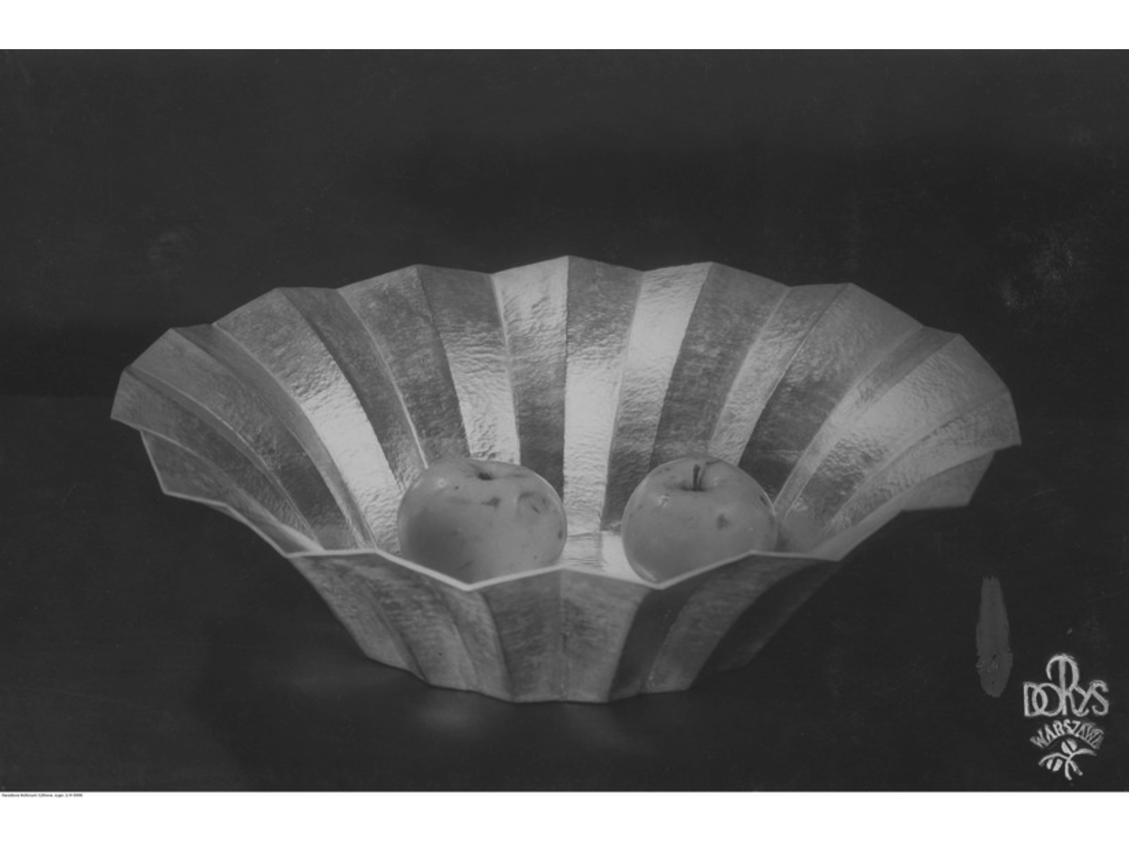 silver platter design, Julia Keilowa