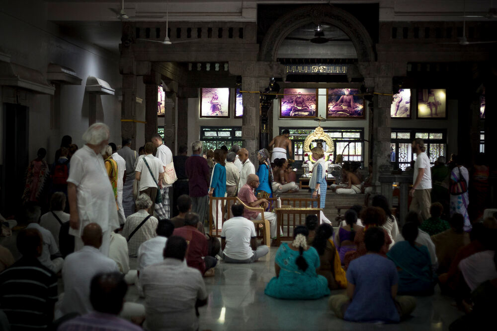 Nitya at the Sri Maharshi’s Samadhi Shrine