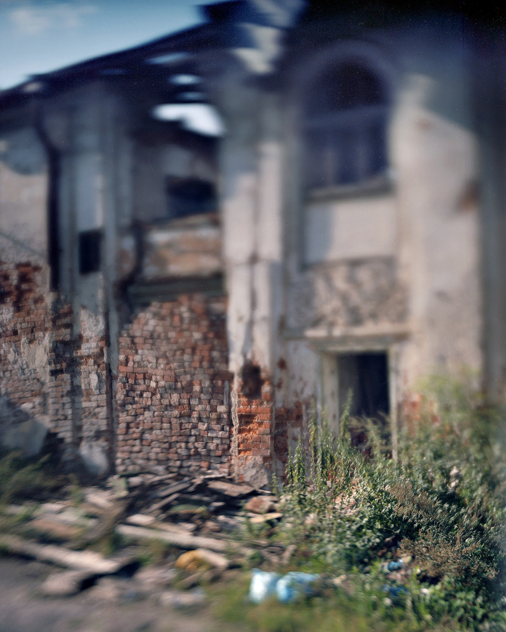 Berezhany, Ukraine, 2016 / Beside the ruins of the large ruined high synagogue of a once thriving multicultural town of Jews, Poles and Ukrainians.