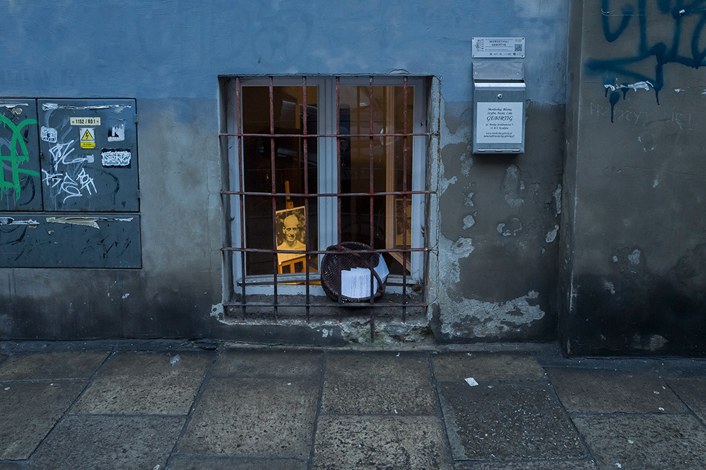 Remembrance of the great Jewish bard, Mordechai Gebirtig, Kazimierz, Kraków