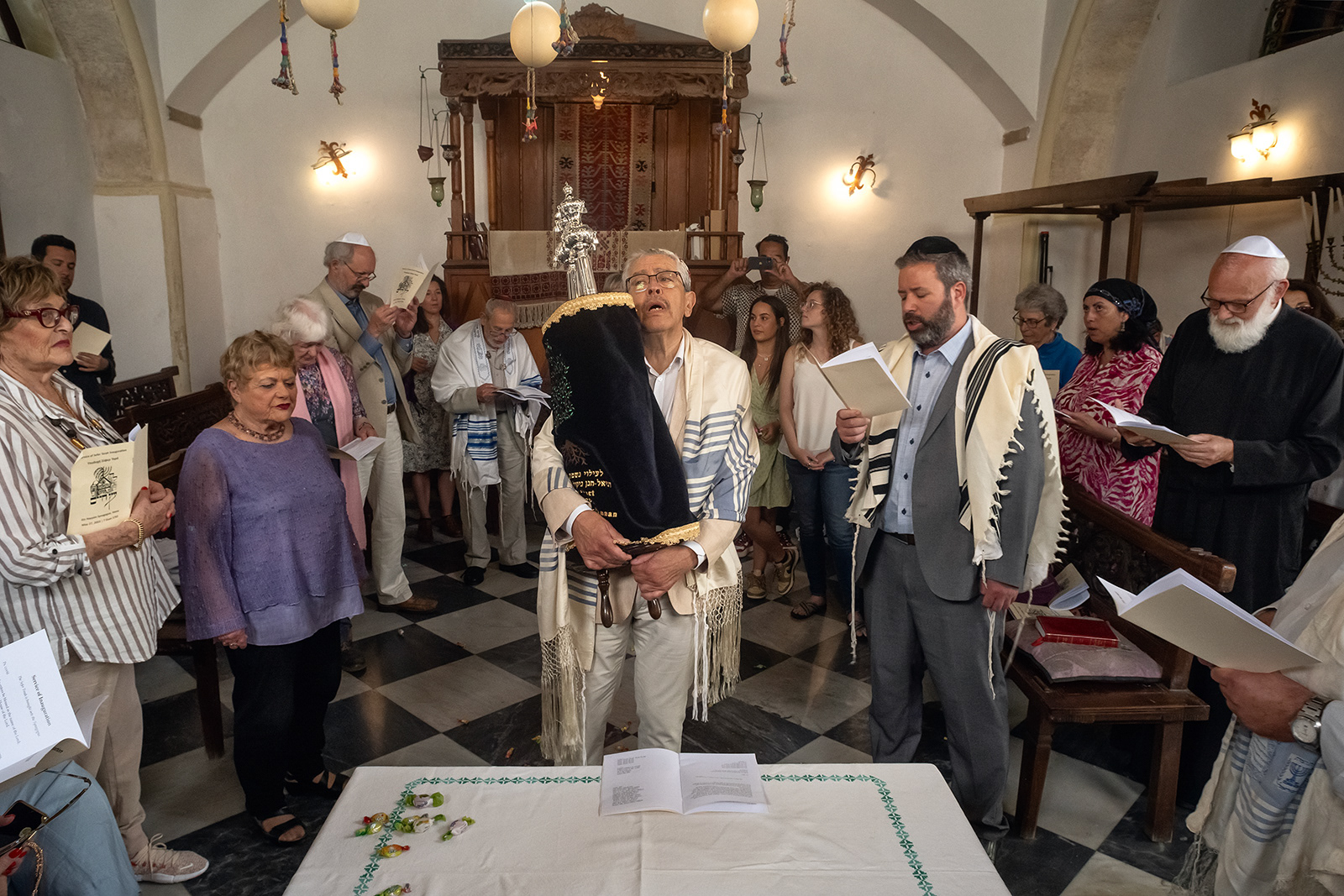 Jason Francisco / The dedication of a new Torah scroll in honor of Nikos Stavroulakis, Shavuot, 2023