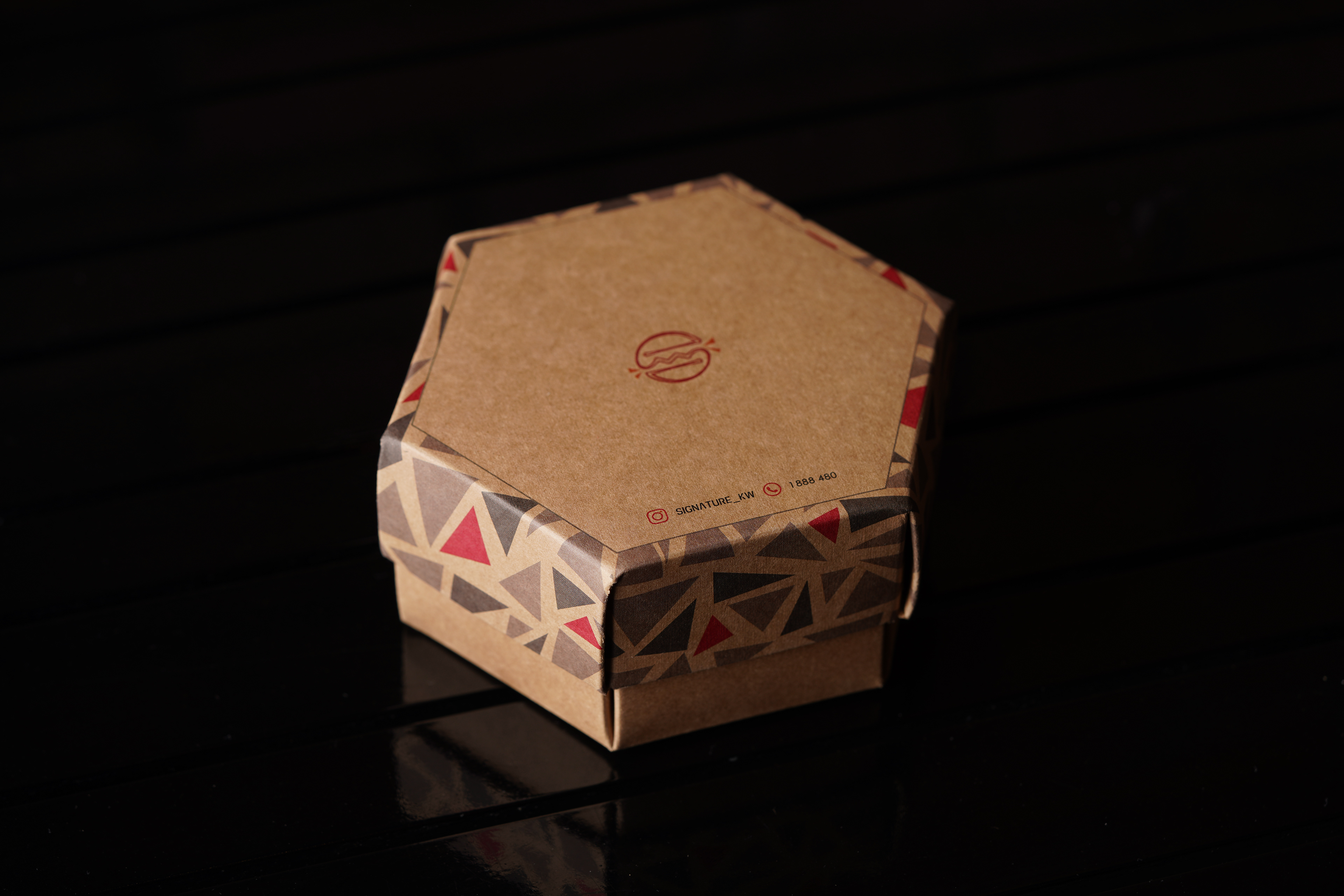 Burger Take-away Box. the box turns into a tray once you open it, in which the consumer has better experience .
