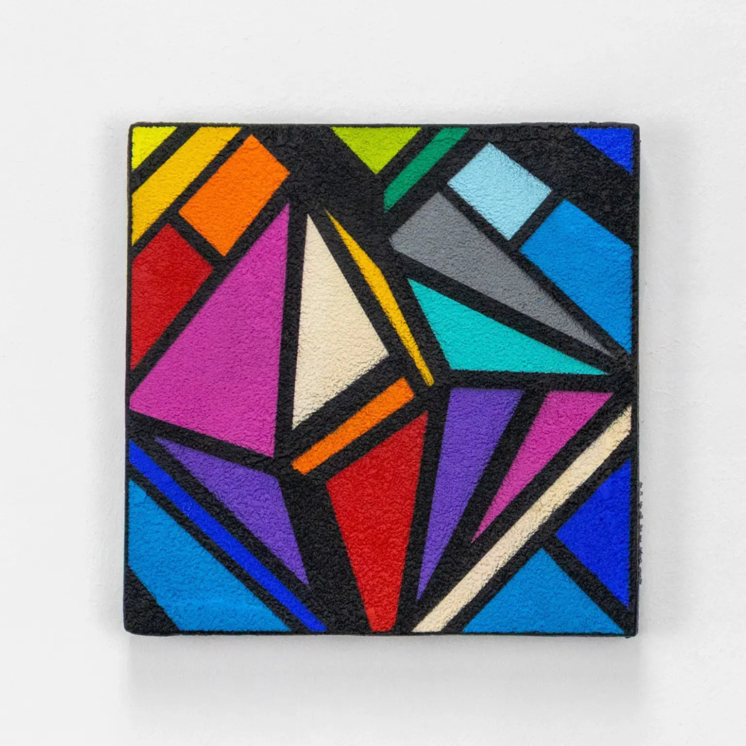 Stoul, « Oru cœur 1 », 2025. Peinture acrylique et enduit pierre sur bois, 20 × 20 × 3 cm.