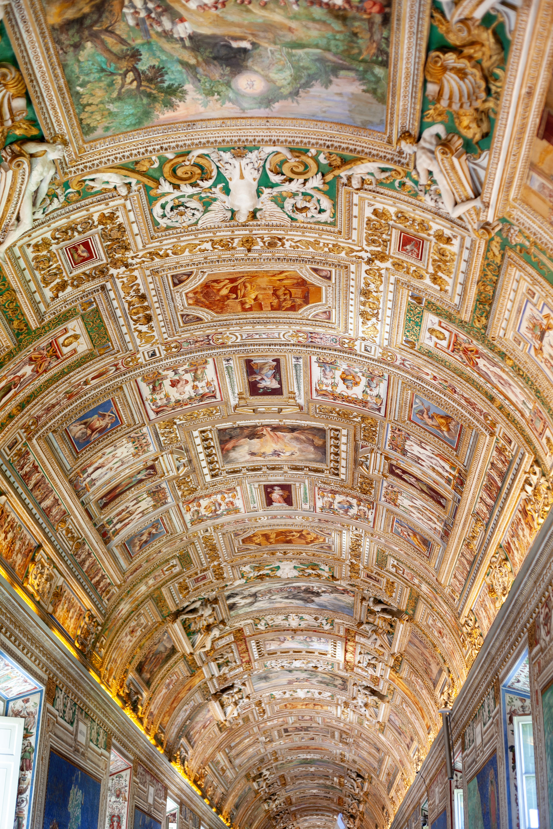 Vaulted ceiling, Gallery of Maps, Vatican Museum