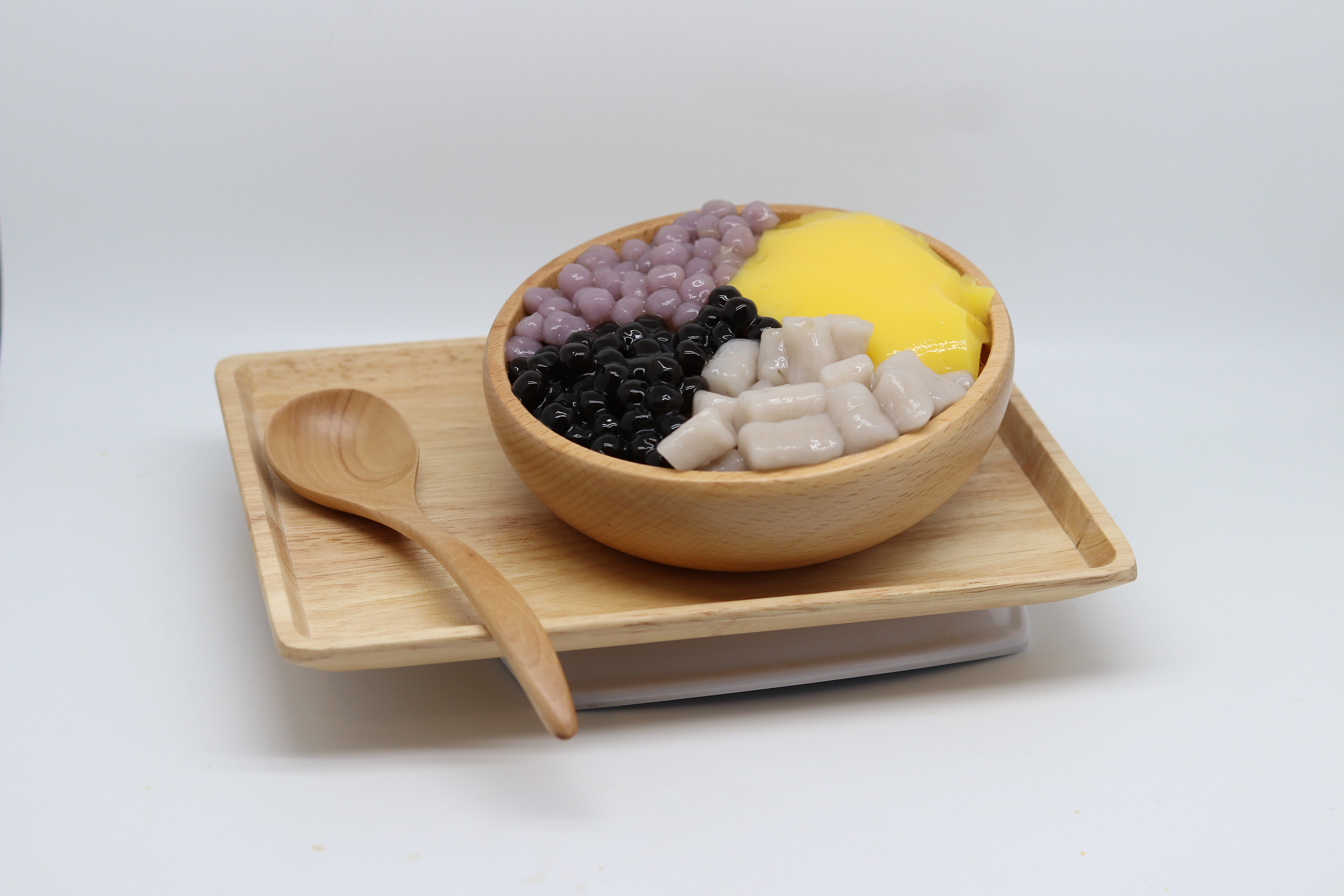 Taking product shot for a dessert bowl