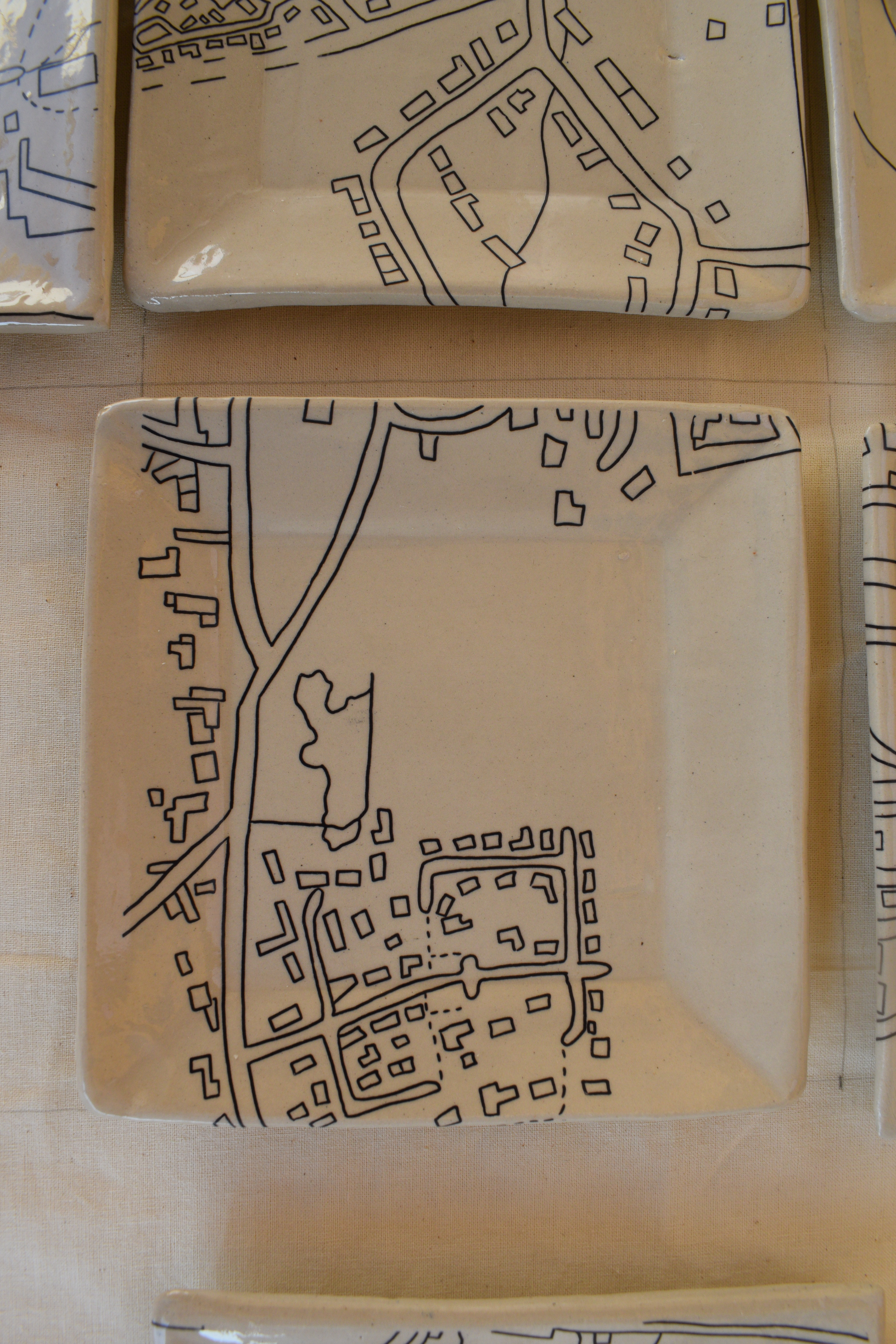 Souraya Bastoi, Les Assiettes Puzzles