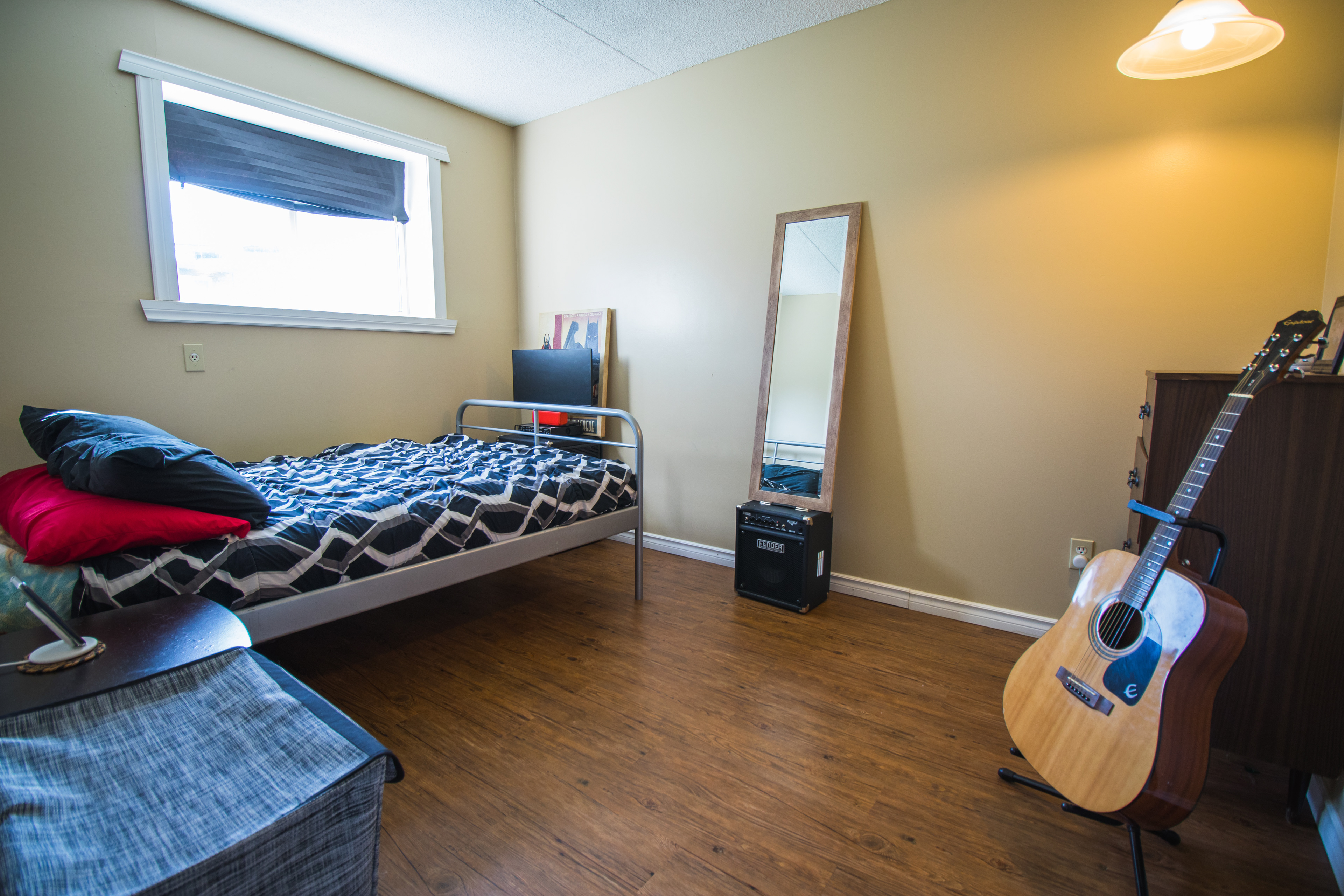 1 Bed Junior Bedroom