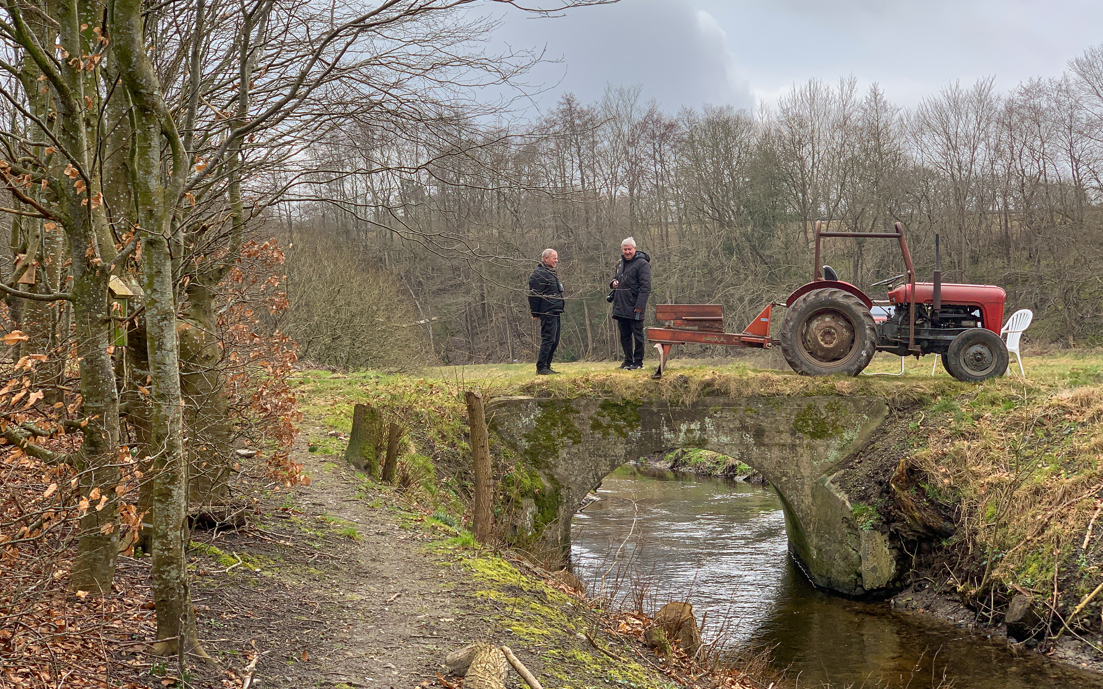 Skillingbro - Leif og Klaus Anker prøver om den fortsat kan bære