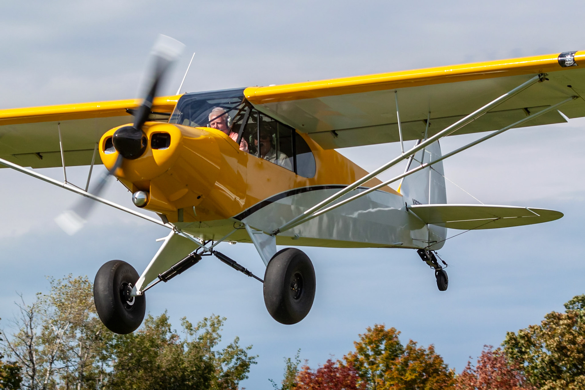 Javron PA-18 Super Cub (N868XW, c/n JA1705108) at the 2019 FALL-ow ME! Fly-in at Thompson Memorial Field (ME62; Pittsfield, ME) on 2019-09-28. The Javron Super Cub is a kit-based reproduction of the original Piper PA-18.