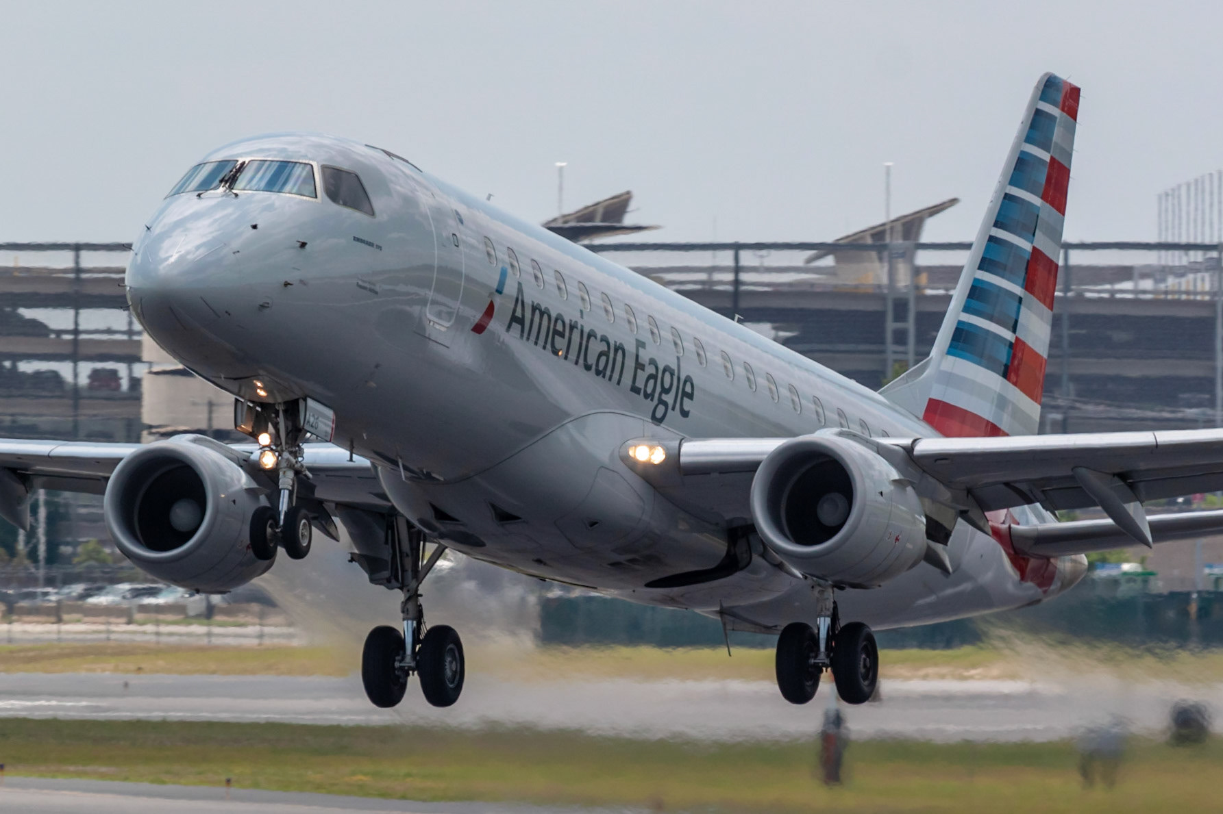 American Airlines’ / Republic Airways’ Embraer E175 (N426YX) in Manchester in July 2018.