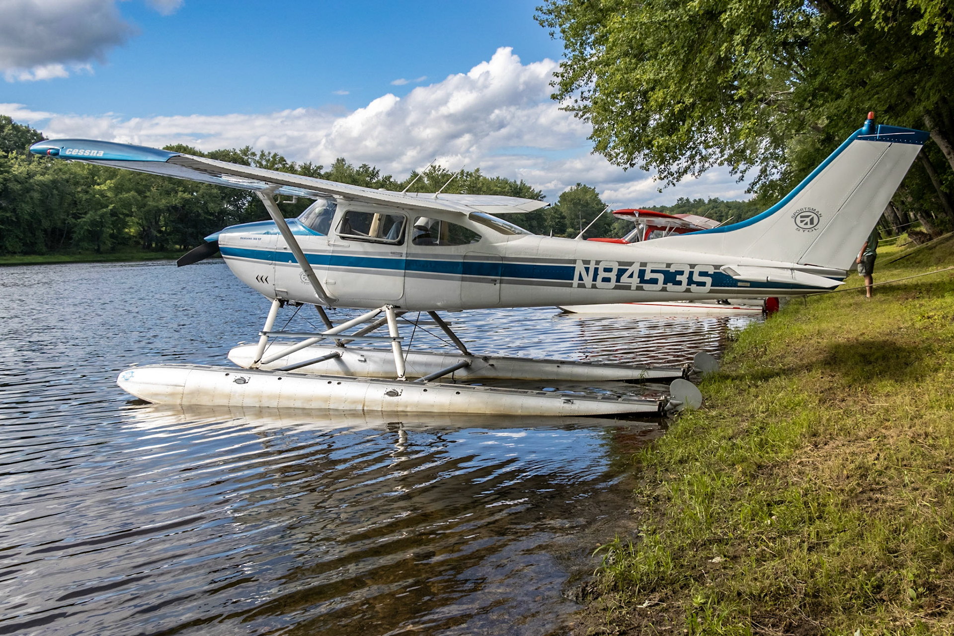 Cessna 182H (N8453S, c/n 182-56553) at the Bowman Field (B10) fly-in on 2022-08-27.