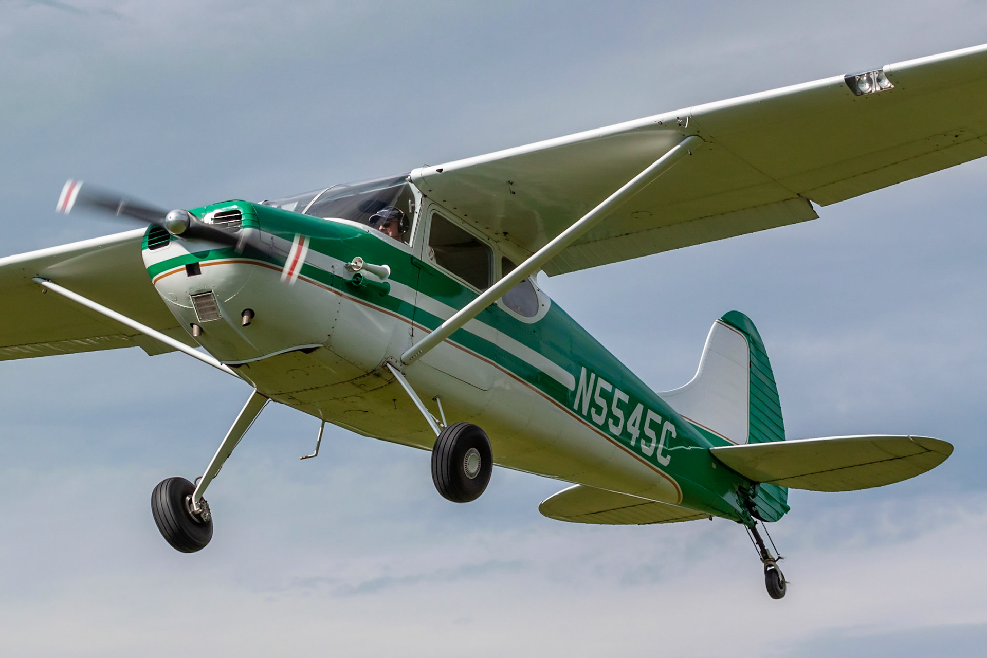 Cessna 170A (N5545C, c/n 19598) at the 2019 FALL-ow ME! Fly-in at Thompson Memorial Field (ME62; Pittsfield, ME) on 2019-09-28.