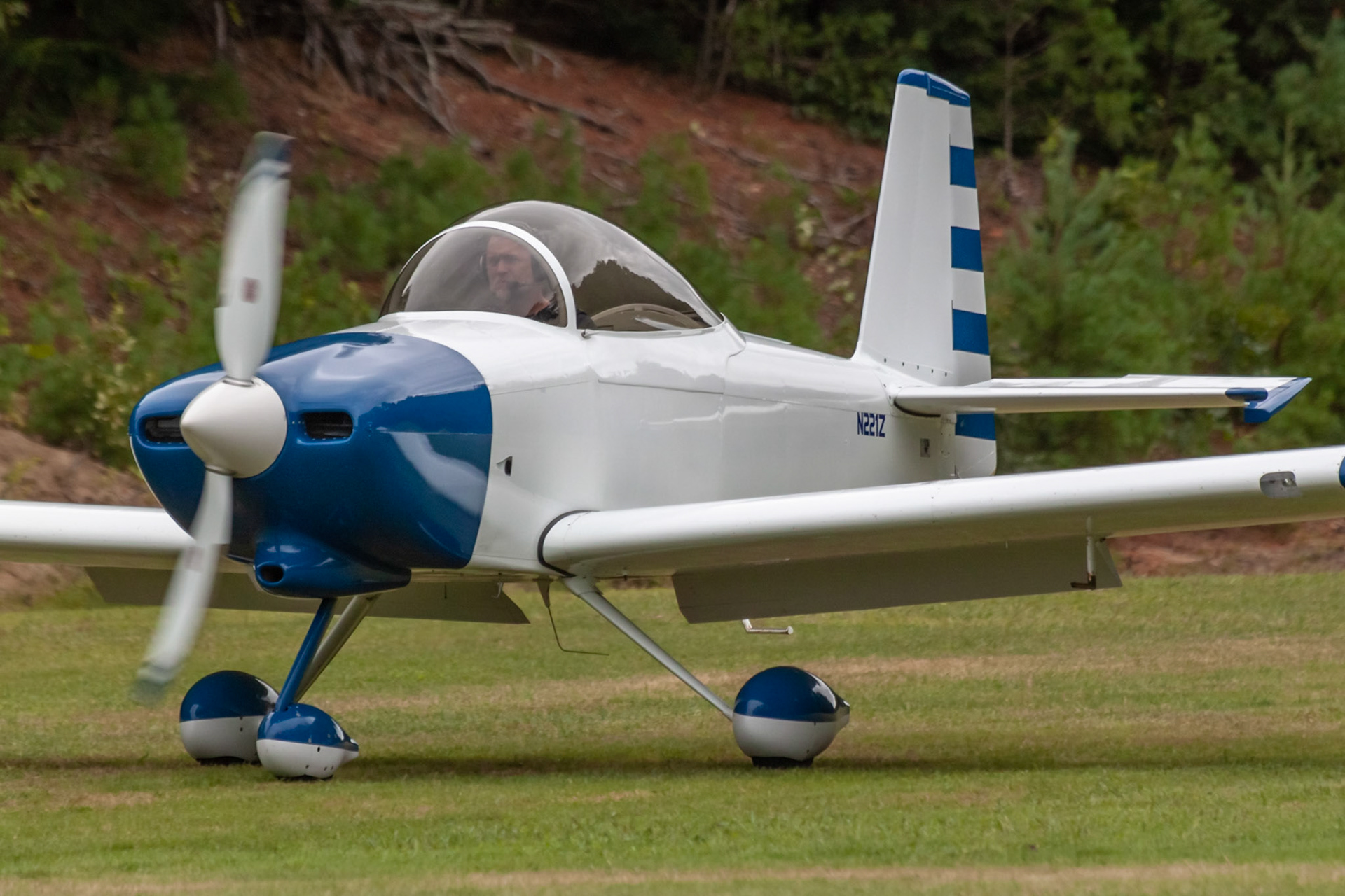 Van’s RV-8A (N221Z, c/n 80304) at the 33rd annual Bowman Field (B10; Livermore Falls, ME) Fly-in on 2019-08-24.