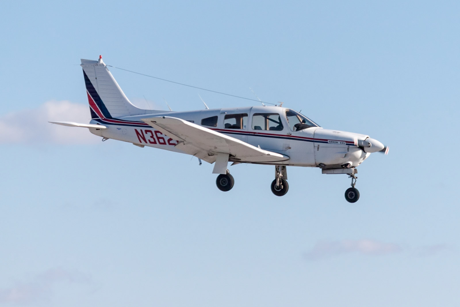 Piper PA-28R-201 Arrow III (N36282, c/n 28R-7837271) landing at KMHT on 2015-11-24