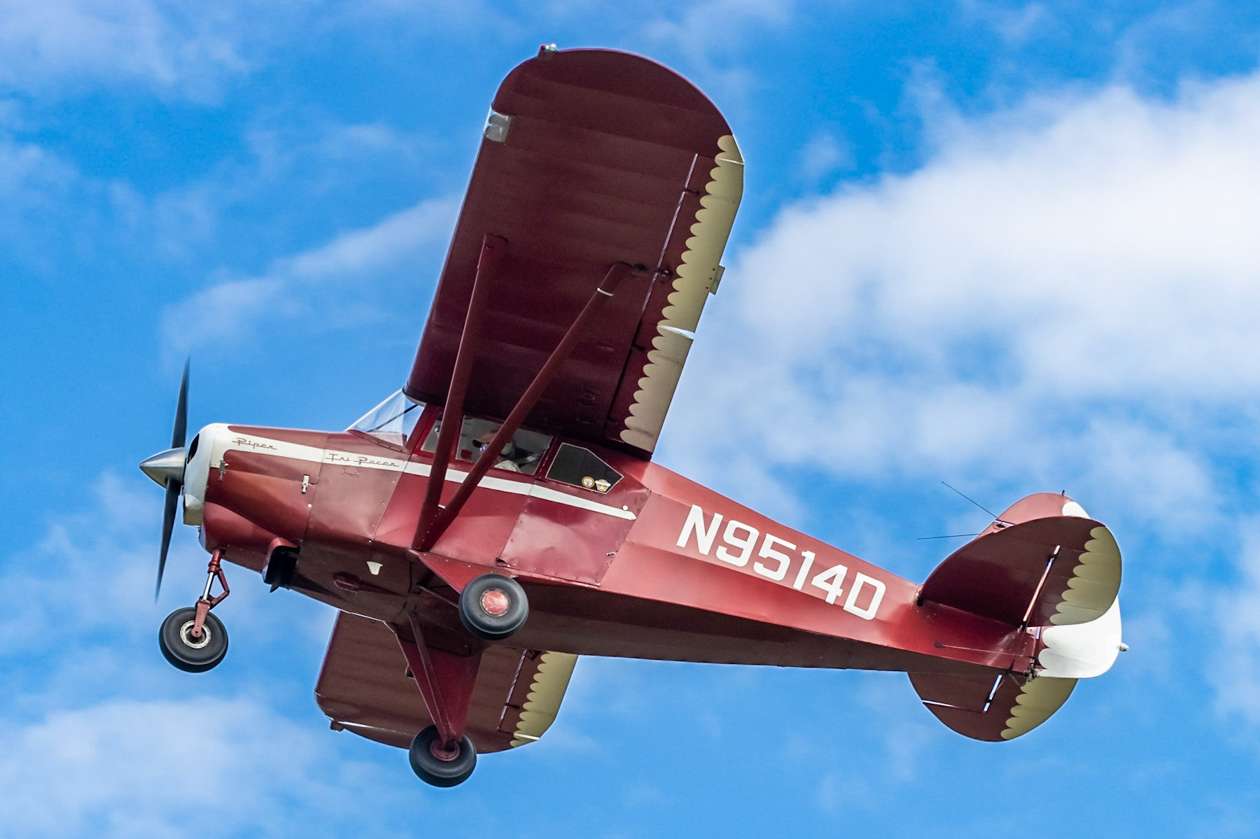 Piper PA-22-160 Tri-Pacer (N9514D, c/n 22-6430) at the Bowman Field (B10) fly-in on 2022-08-27.