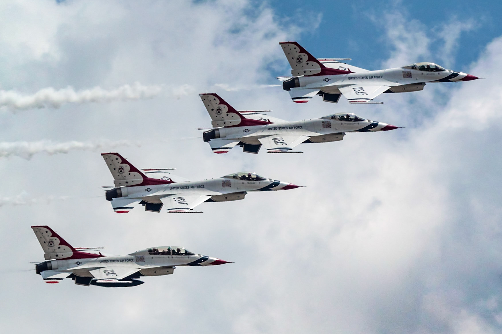 USAF Thunderbirds’ F-16Cs (and one F-16D) rehearsing for the Great New England Air Show at KCEF on 2018-07-13.