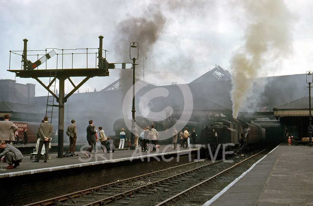 45562 Alberta at Nottingham Victoria station in a wonderful atmospheric shot on the Poole-Leeds/Bradford service Saturday 11th July 1964 Alan John Clarke SRL No 673 