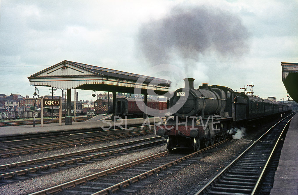 6866 'Morfa Grange' at Oxford station working the 16.57pm Portsmouth Harbour-Sheffield Victoria on Saturday 11th July 1964 SRL No 978 