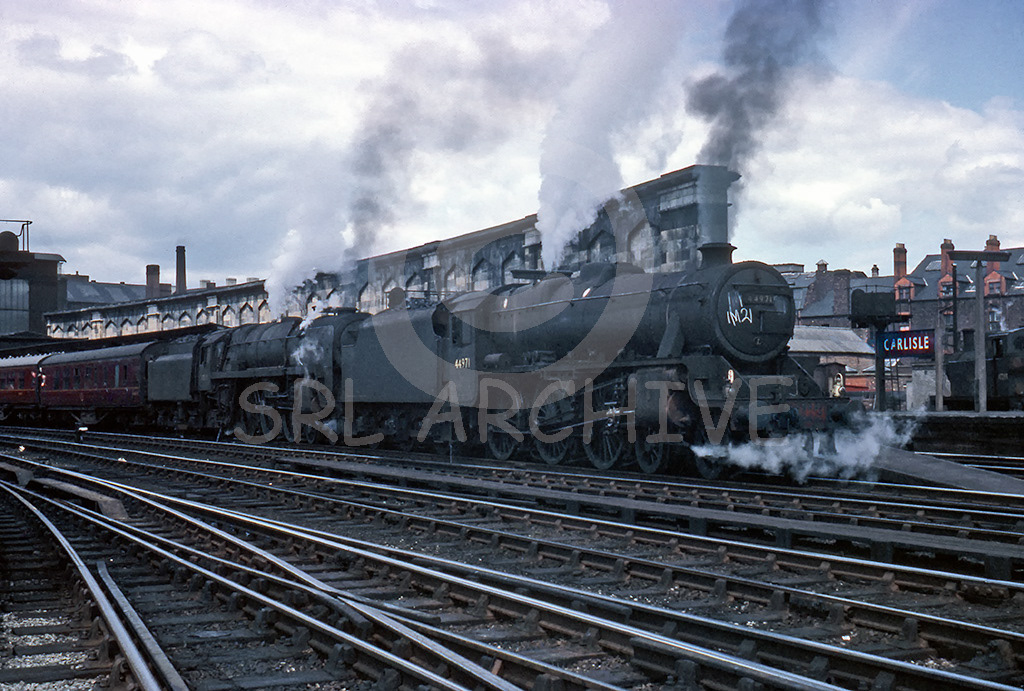44971 pilots Britannia 70011 Hotspur at Carlisle Citadel station with the 10.35 Glasgow-Southport & Blackpool 4th July 1964 SRL No 278 