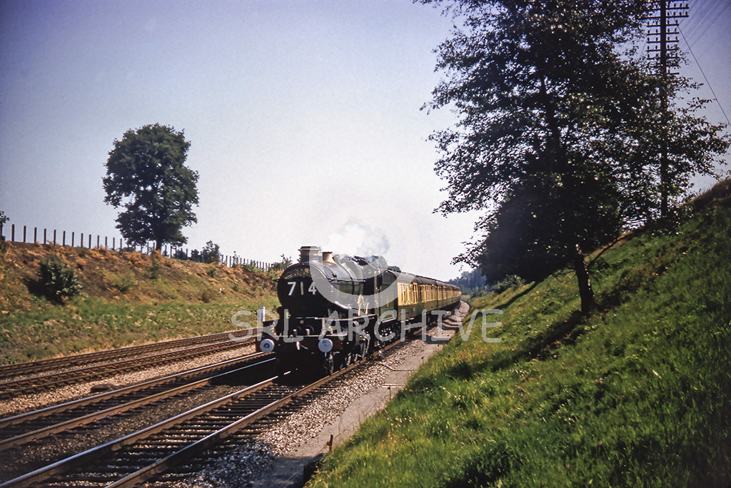 unknown Castle class at Sonning near Reading working 714 10.55 Paddington-Pembroke Dock The Pembroke Coast Express in the summer of 1959 Ken.W.Wightman/SRL No 1012 