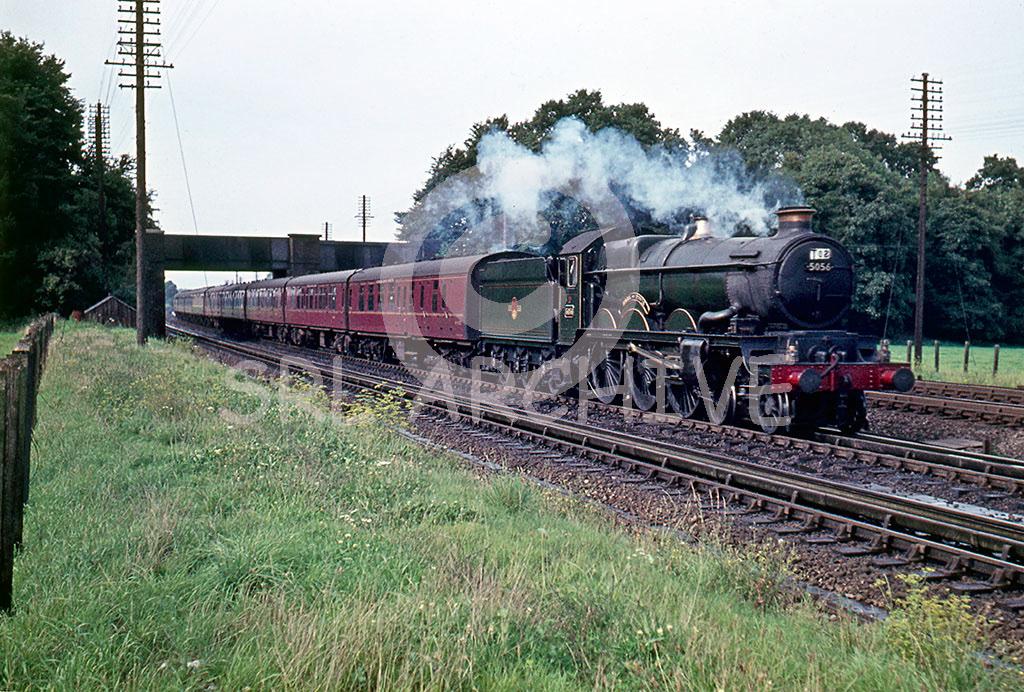 5056 'Earl of Powis' at Goring water troughs with the 12.15 Hereford-Paddington 1st September 1962 Alan Chandler MBE/SRL No 165 