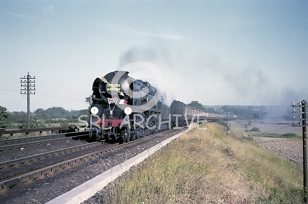 35015 'Rotterdam Lloyd north of Tonbridge with the up Golden Arrow 4th July 1959 SRL No 954