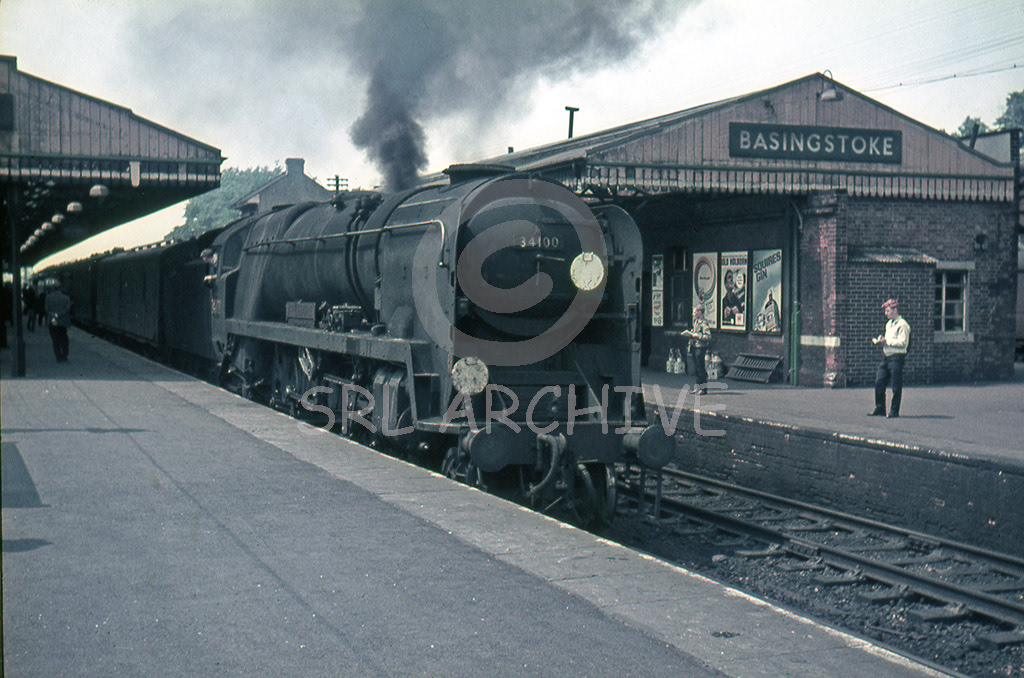 34100 'Appledore' at Basingstoke working south back to the capital in 1965 SRL No 795 