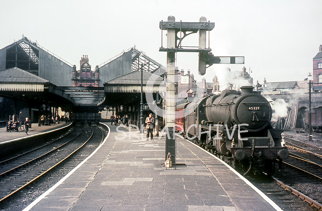 45329 waits at Nottingham Victoria station with the 5.15pm express to London Marylebone on Saturday 8th August 1964 SRL No 1119 