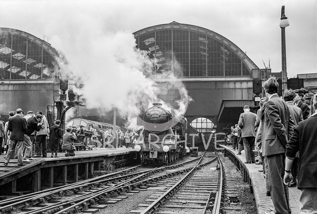 60066 'Merry Hampton' with the LCGB The Great Northern rail tour waiting to depart from London Kings Cross station 19th May 1962 SRL No 1116 