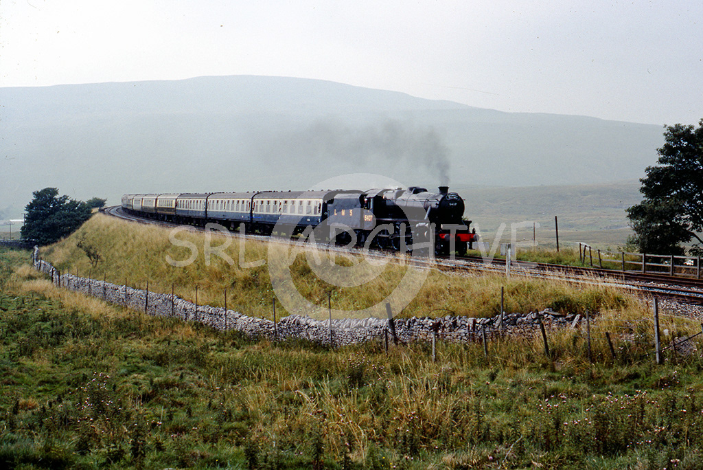 5407 southbound with the CME at Ribblehead 24th August 1983 Geoffrey Edwards/SRL No 476