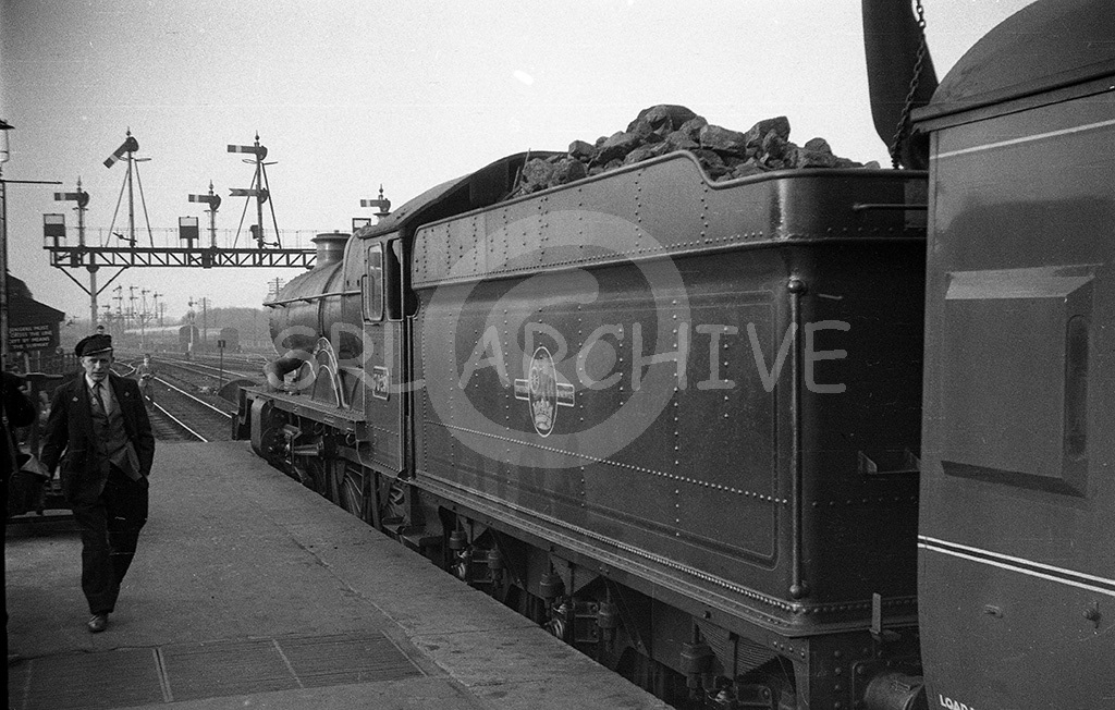 7029 'Clun Castle' at Oxford with the Ian Allen Lickey & Midlands rail tour 27th March 1965 SRL No 435 