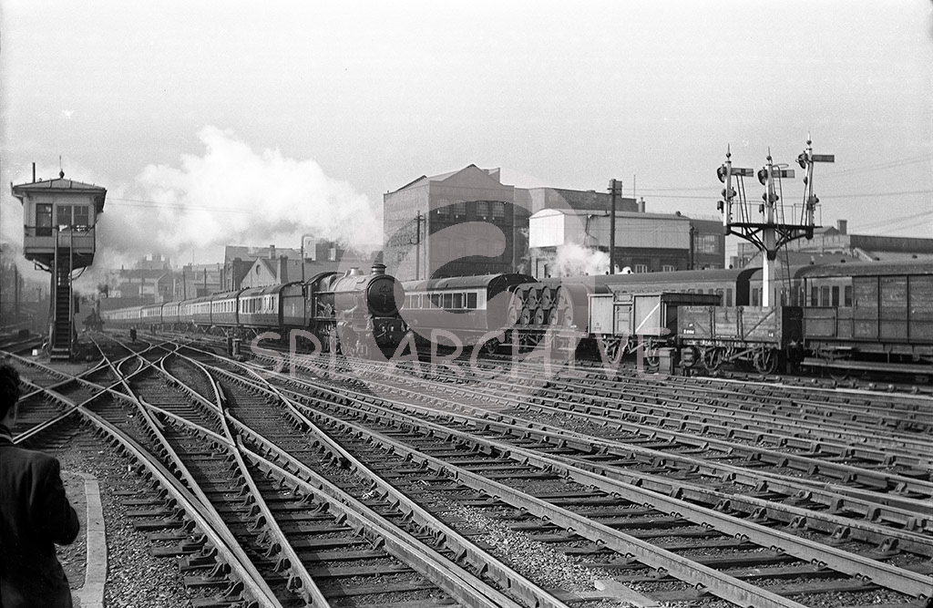 6005 'King George 11' on the approach to Birmingham Snow Hill station passing the old North signal box which was removed in 1960 SRL No 175 