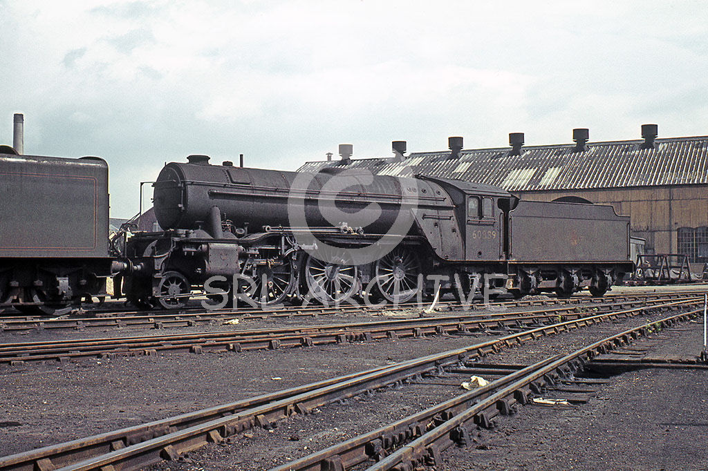 60889 with connecting rods on the upper running board withdrawn at Doncaster 11th June 1963 Barry Collins/SRL No 923 