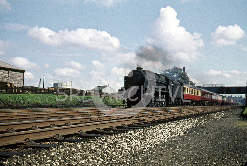 46130 'West Yorkshire Regiment' at Stafford on a down express 6th September 1958 Alan Chandler MBE/SRL No 446 
