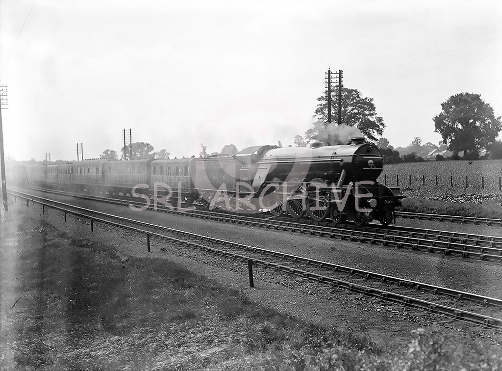 Gresley A1 Class 4-6-2 No 1471 (not yet named so pre late 1922) seen at Potters Bar. The late Bill Wright emailed to say carrying "B' lights so might be a demonstration train. Later named 'Sir Frederick Banbury' and later became 4471 August 1925, the final number was 60102 and withdrawal came in November 1961 SRL No 2 