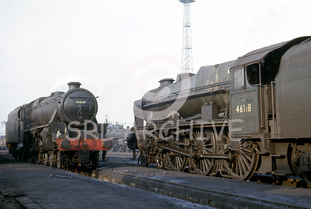 45069 + Royal Scot No 46118 at Crewe South May 1964 SRL No 342