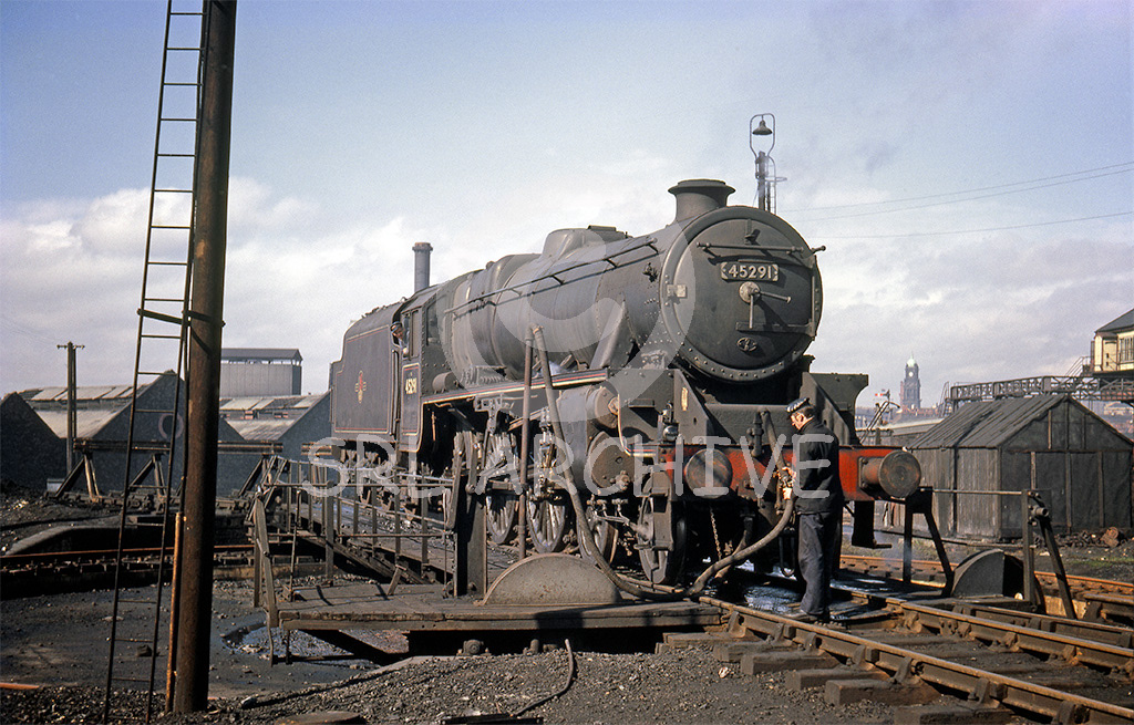 45291 on the turntable at Birkenhead Mollington Street MPD 1965 SRL No 620