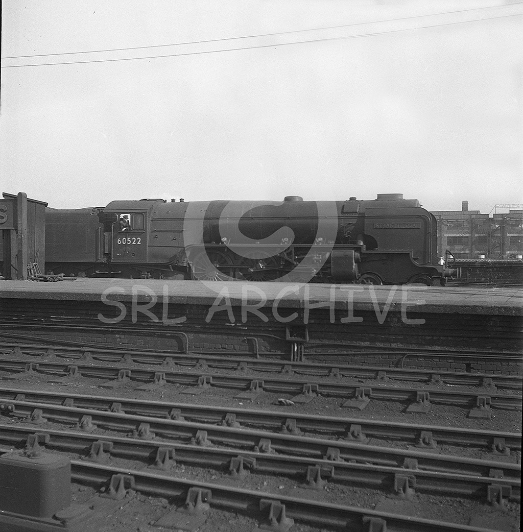 60522 'Straight Deal' at Leeds station in June 1950 SRL No 828 