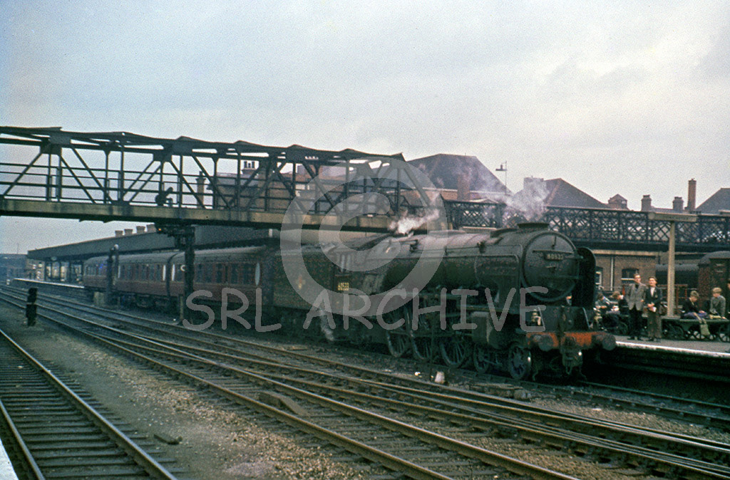 60533 'Happy Knight' at Doncaster 18th August 1961 SRL No 94 