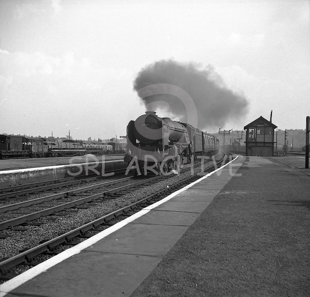 60512 'Steady Aim' storminh through Hornsey station on the ECML 8th April 1961 SRL No 472 