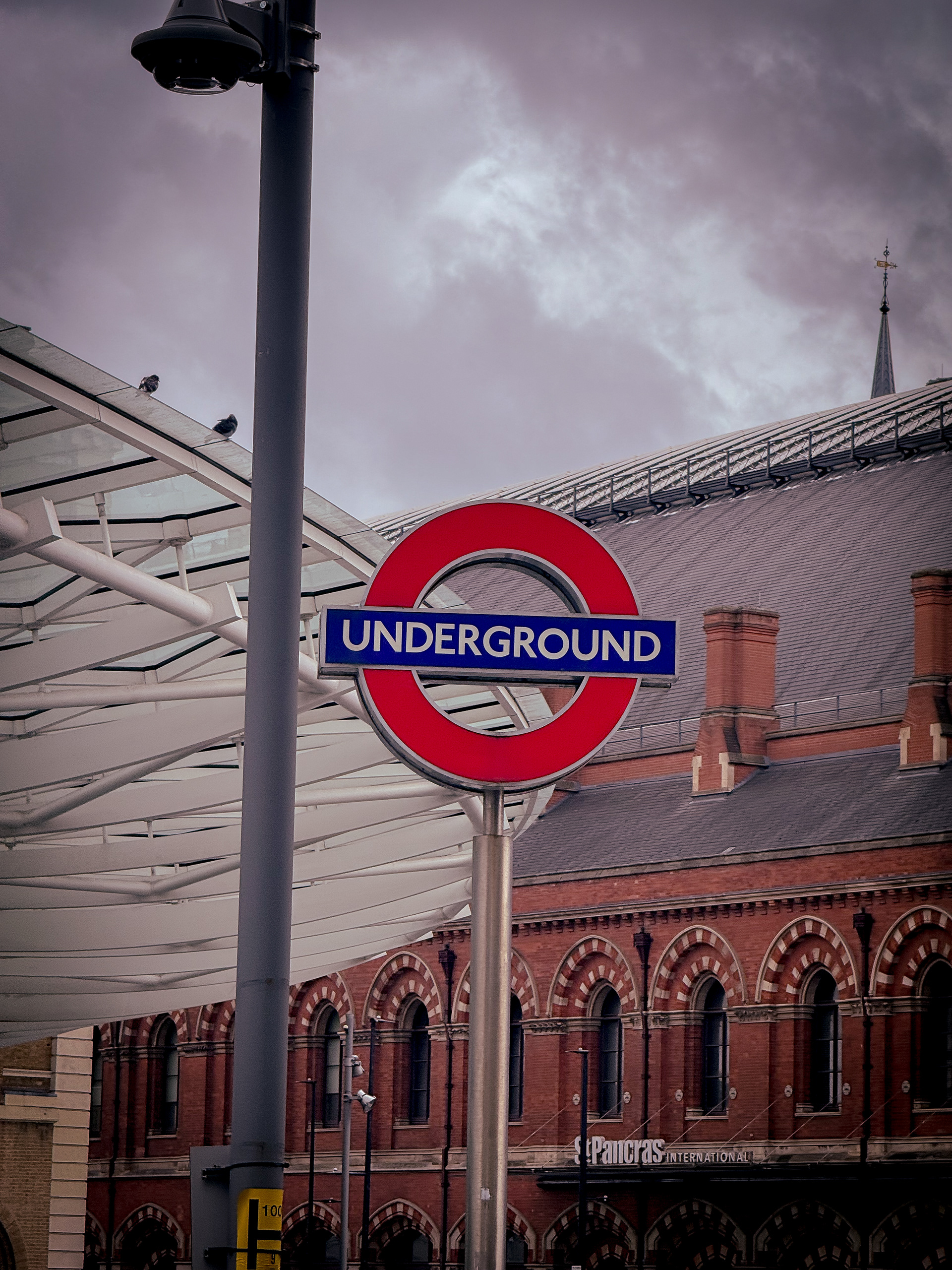 KINGS CROSS SIGN